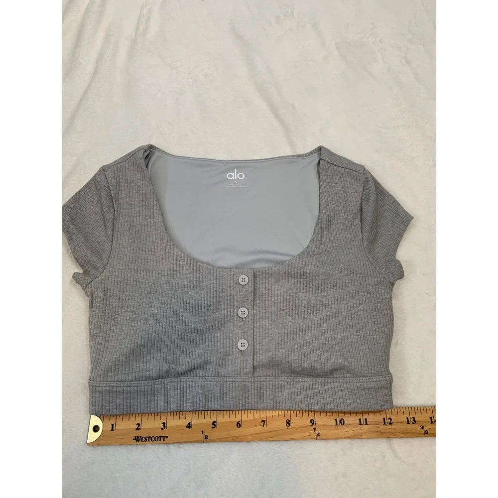 Alo Yoga blissful henley Bra Top Women Small Grey Ribbed Short Sleeve Scoop Neck